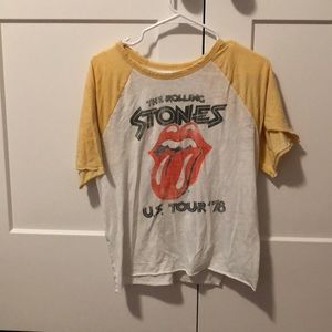 american eagle graphic tee